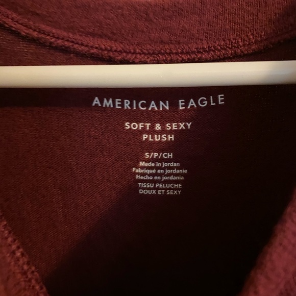 American Eagle Sweater - Picture 3 of 3